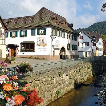 Hotel Garni Zur Weserei Кандерн Екстериор снимка